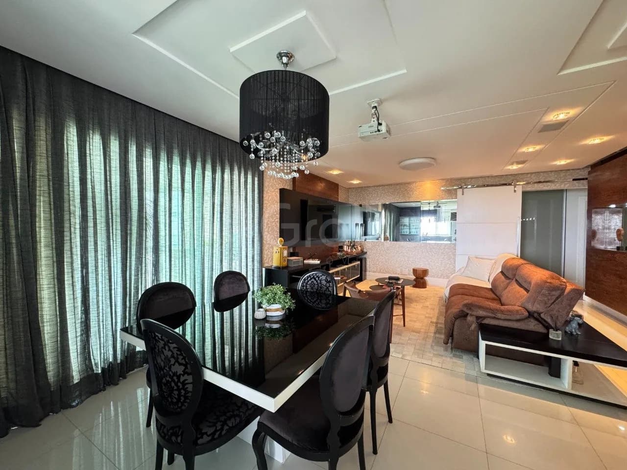 Apartamento para venda com 3 dormitórios em Centro com 168 m² — foto 2