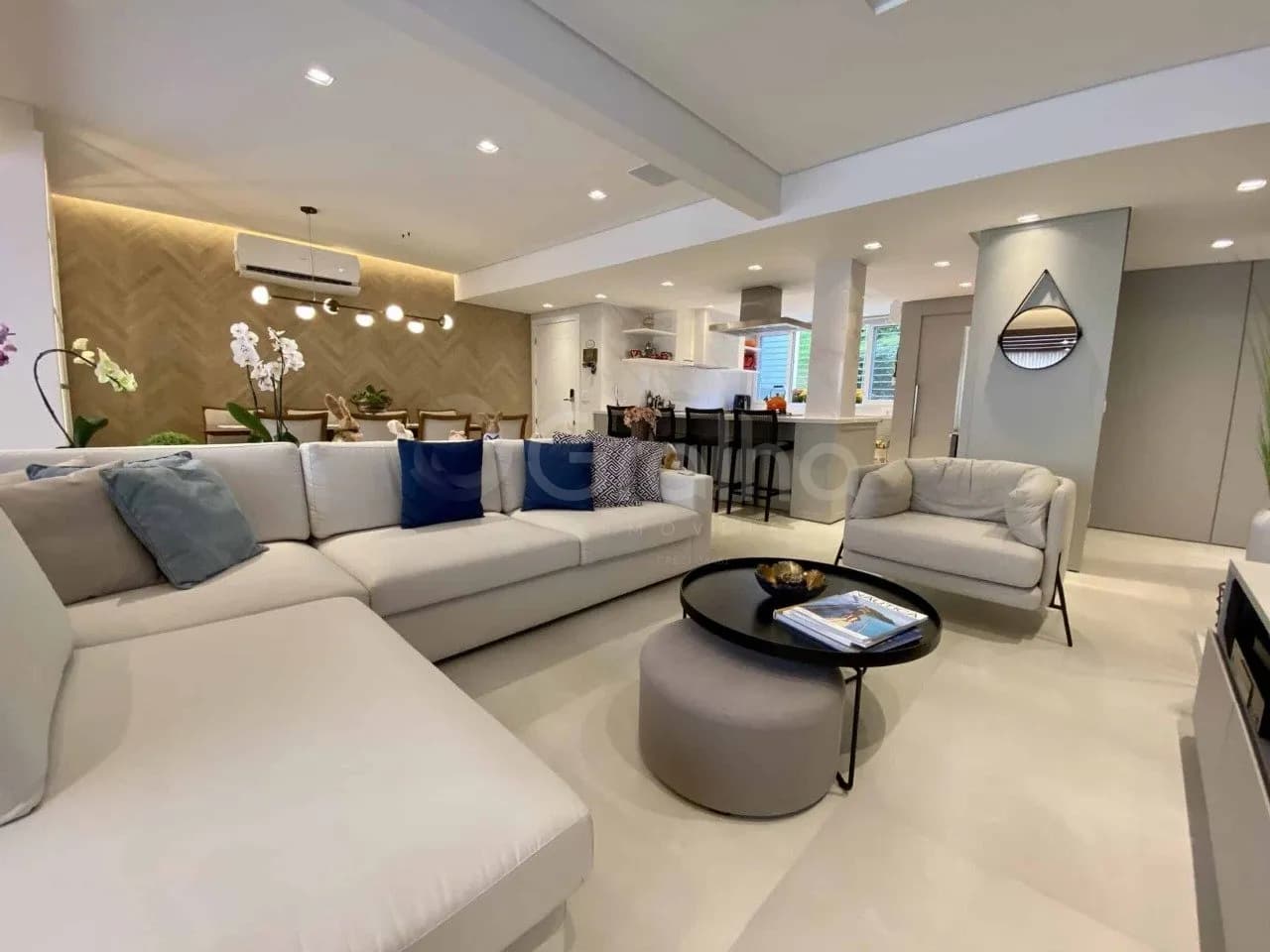 Apartamento para venda com 2 dormitórios em Jurerê com 135 m² — foto 2