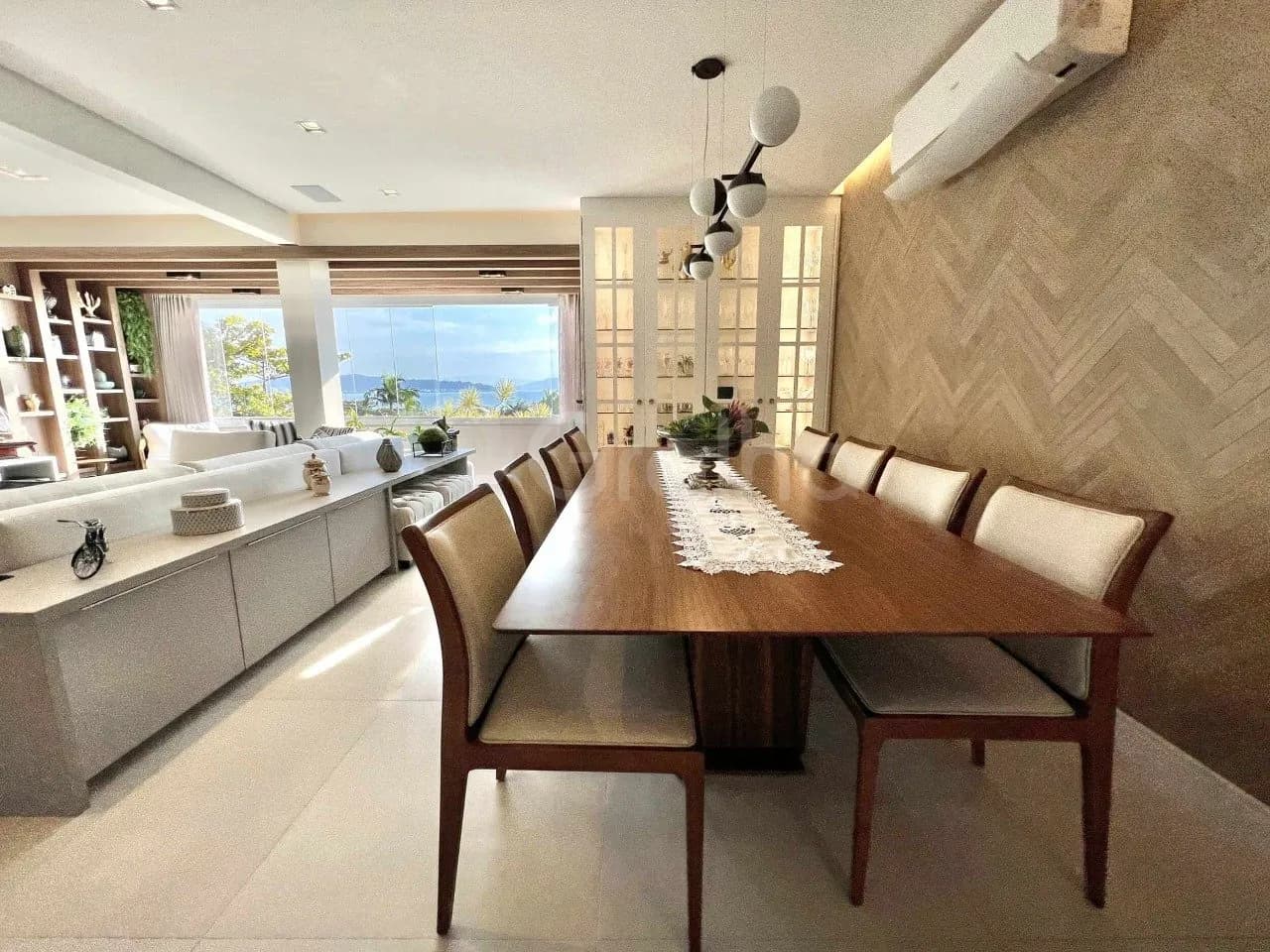Apartamento para venda com 2 dormitórios em Jurerê com 135 m² — foto principal