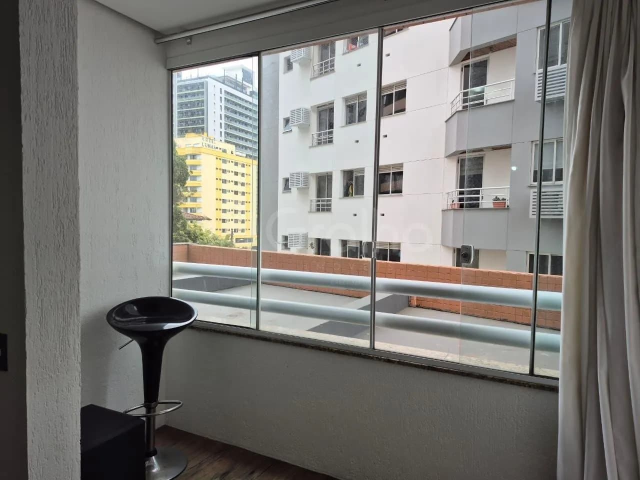Apartamento para venda com 3 dormitórios em Centro com 82 m² — foto 2