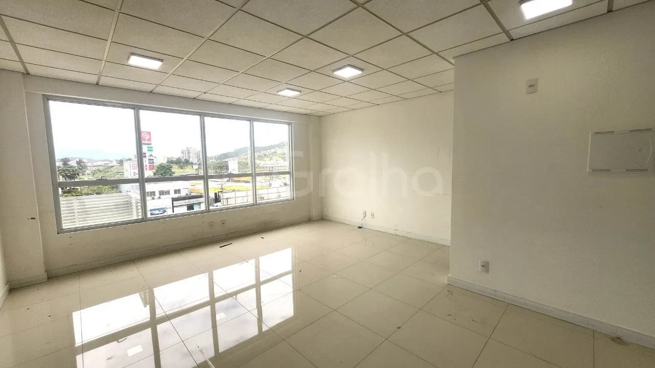 Sala comercial para venda em Barreiros com 32 m² — foto principal