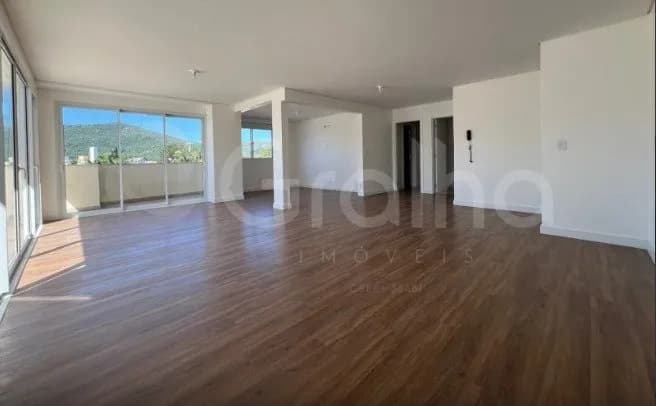 Cobertura para venda com 4 dormitórios em Cachoeira Do Bom Jesus com 224 m² — foto principal