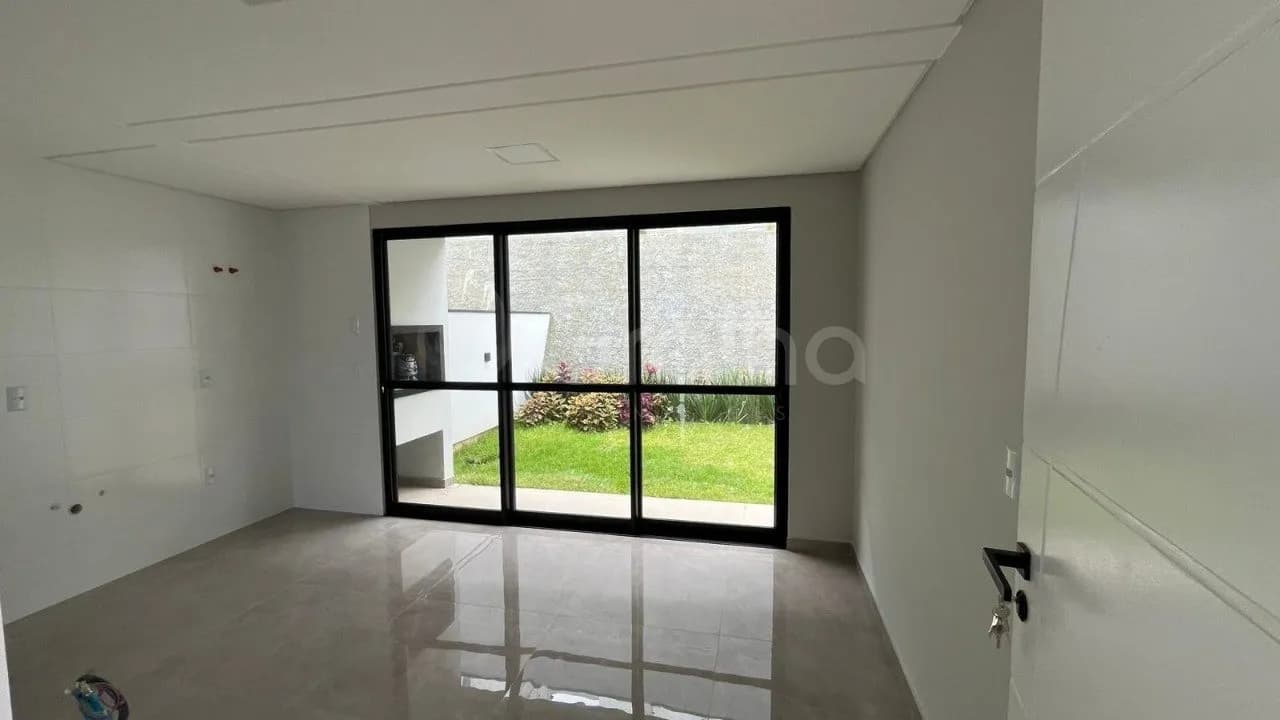 Casa para venda com 3 dormitórios em São Sebastião com 144 m²