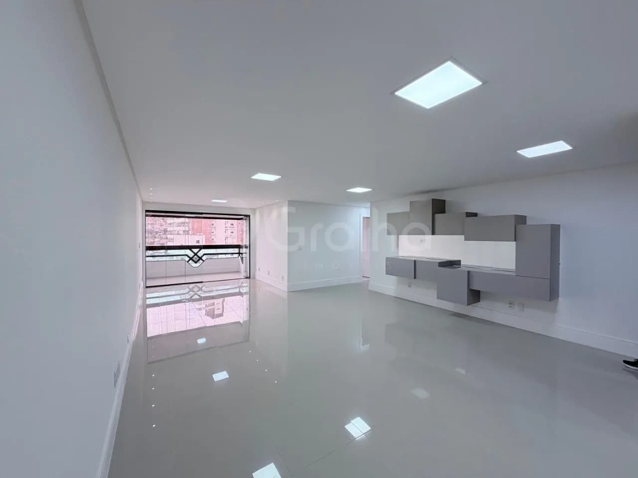 Apartamento para venda com 3 dormitórios em Agronômica com 168 m² — foto principal