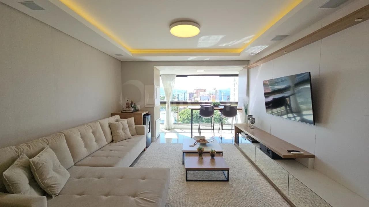 Apartamento para venda com 3 dormitórios em Balneário com 123 m² — foto principal