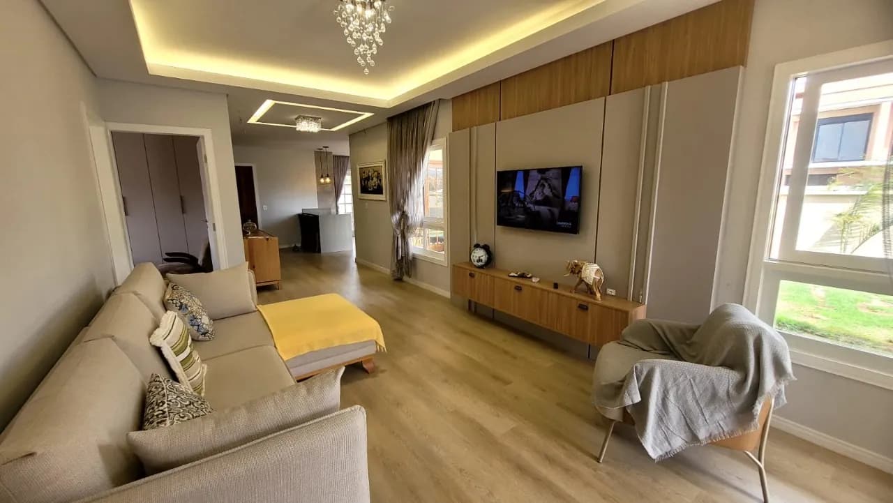 Casa para venda com 2 dormitórios em Carianos com 138 m² — foto 2