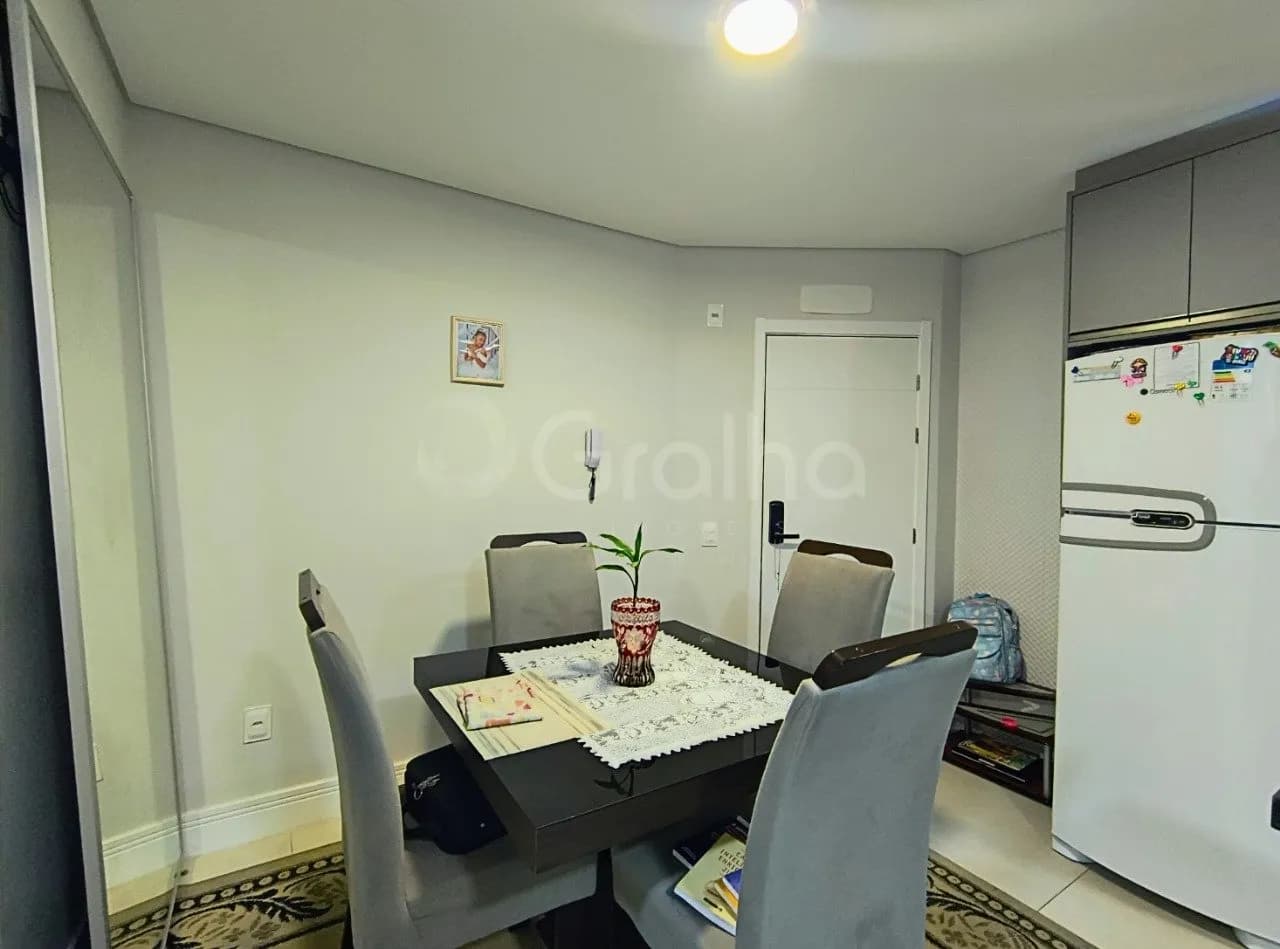 Apartamento para venda com 2 dormitórios em Ribeirão da Ilha com 58 m² — foto 3