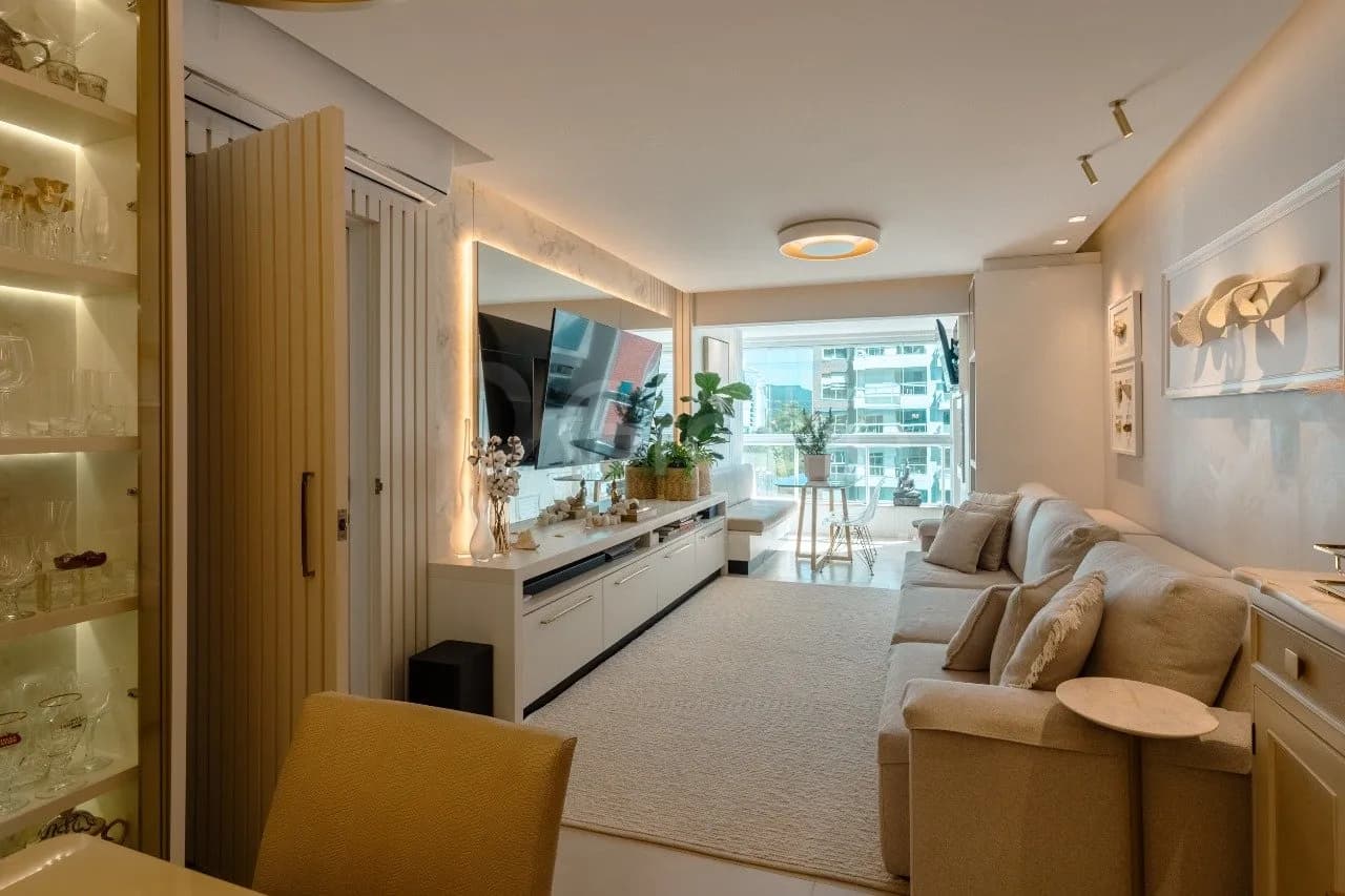 Apartamento para venda com 3 dormitórios em Agronômica com 106 m² — foto principal