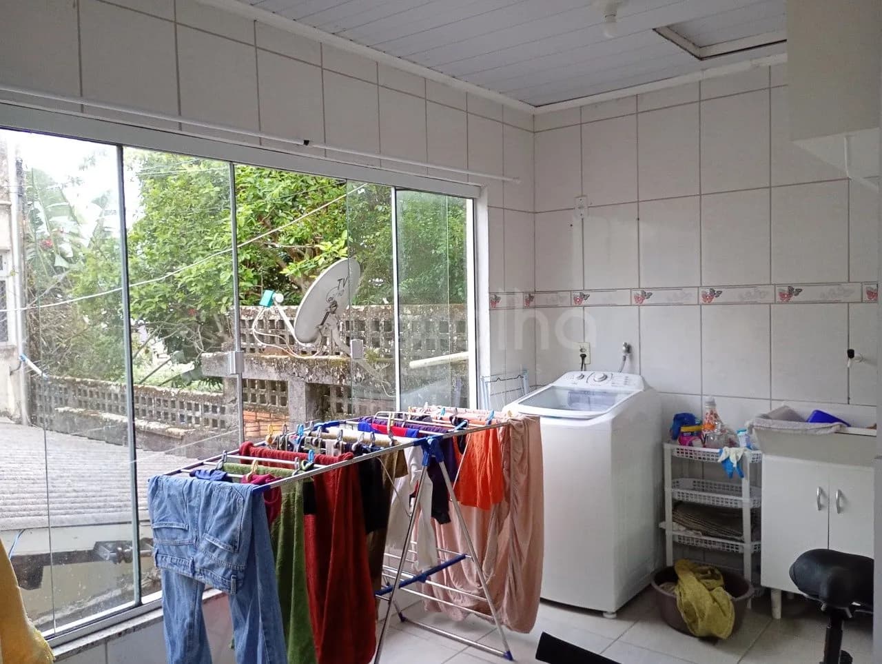 Casa para venda com 8 dormitórios em Agronômica com 177 m² — foto 2