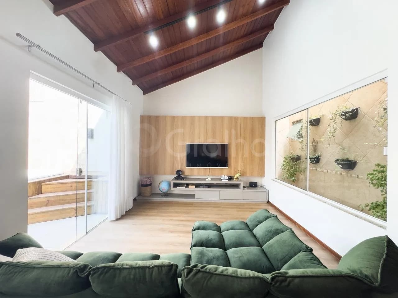 Casa para venda com 3 dormitórios em Estreito com 141 m² — foto principal