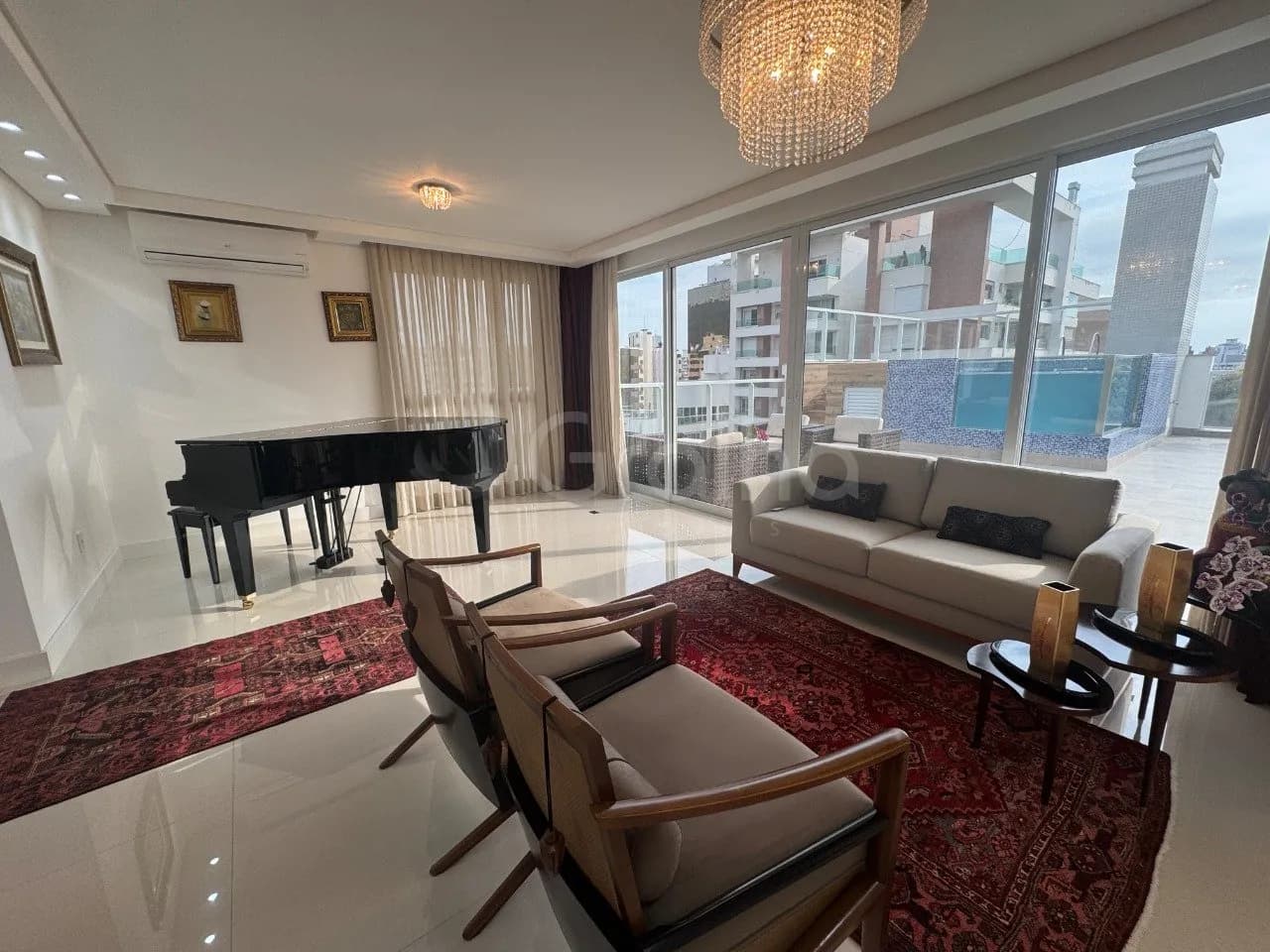 Apartamento duplex para venda com 2 dormitórios em Centro com 264 m² — foto principal