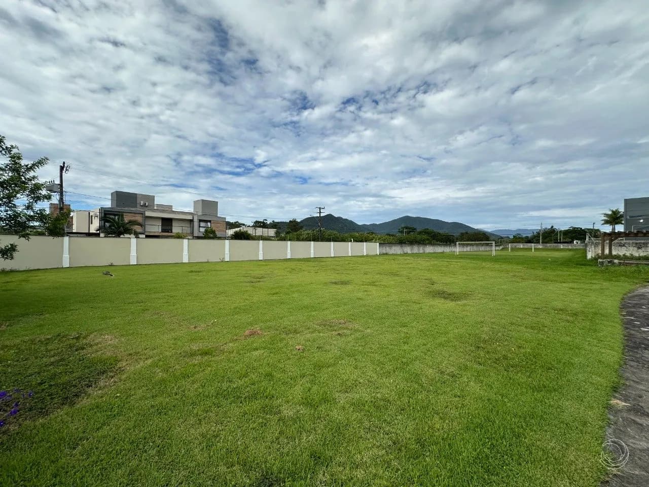 Terreno para venda em Campeche com 387 m² — foto 2