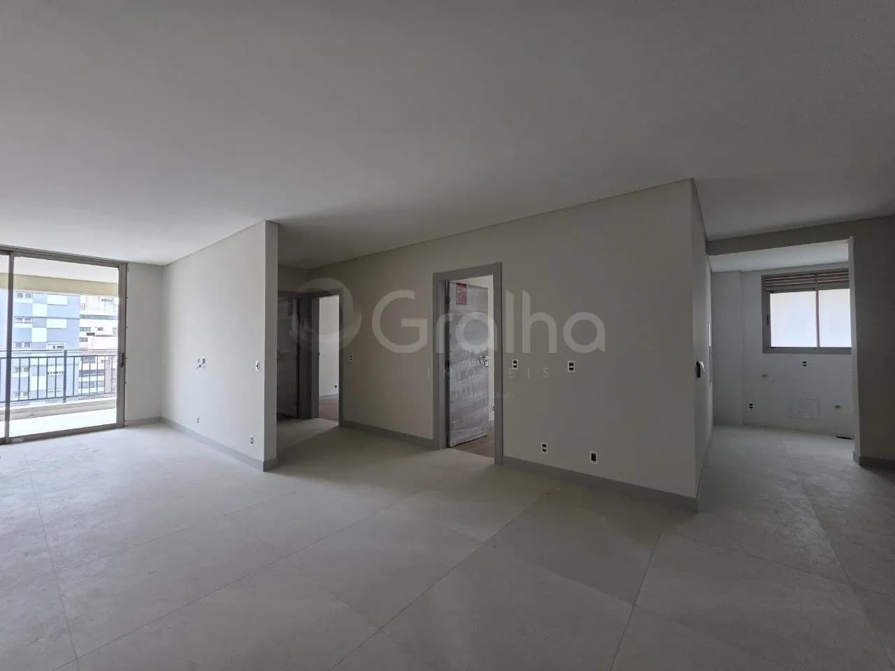 Apartamento para venda com 3 dormitórios em Centro com 122 m² — foto principal