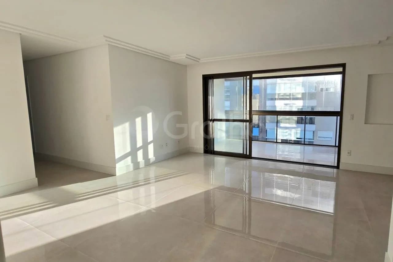 Apartamento para venda com 3 dormitórios em Kobrasol com 129 m²