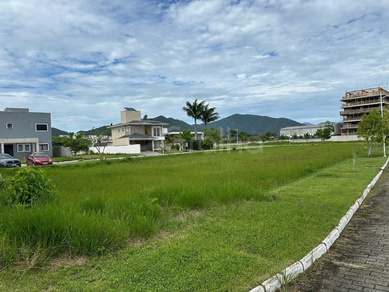 Terreno para venda em Campeche com 385 m² — foto principal