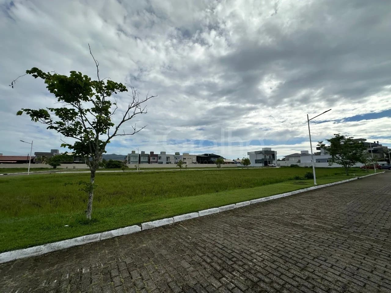 Terreno para venda em Campeche com 385 m² — foto 2