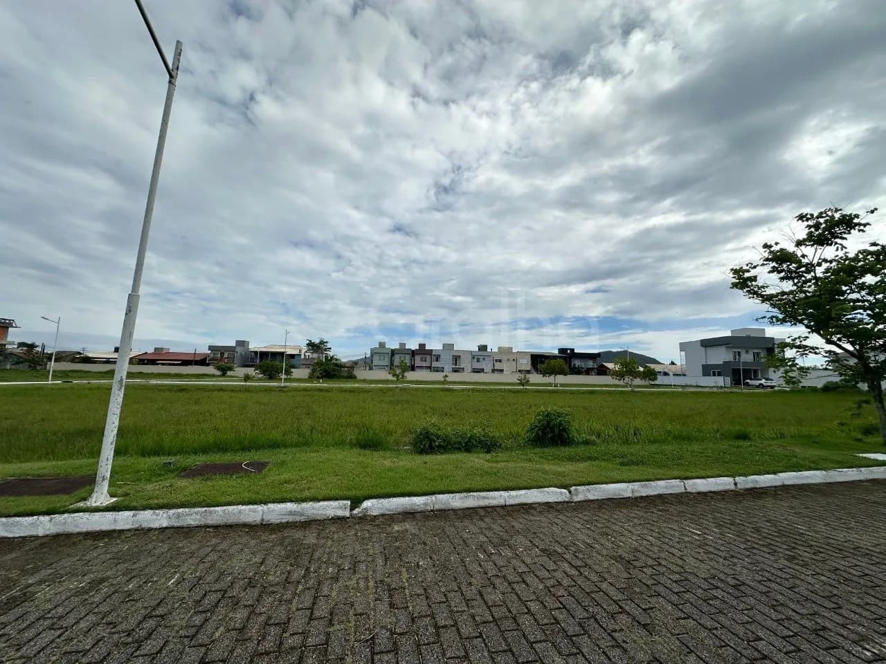 Terreno para venda em Campeche com 385 m² — foto 3