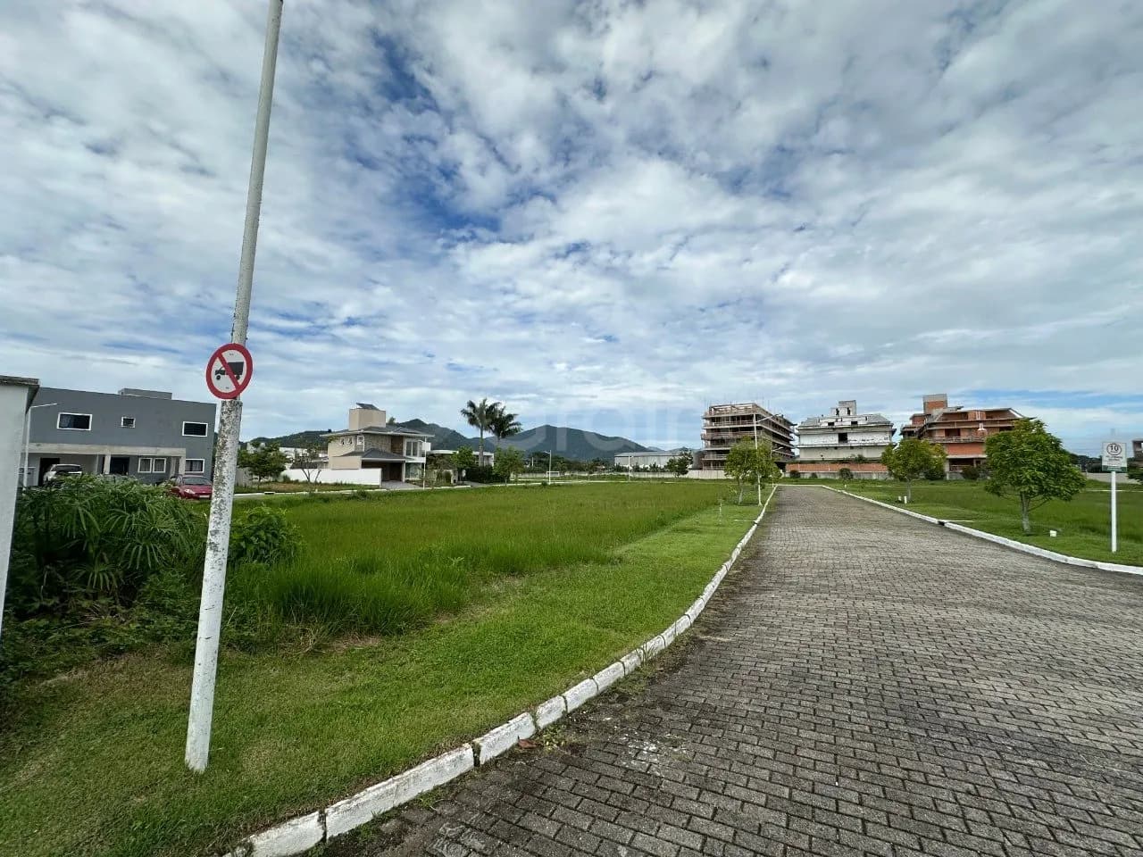 Terreno para venda em Campeche com 385 m² — foto 5