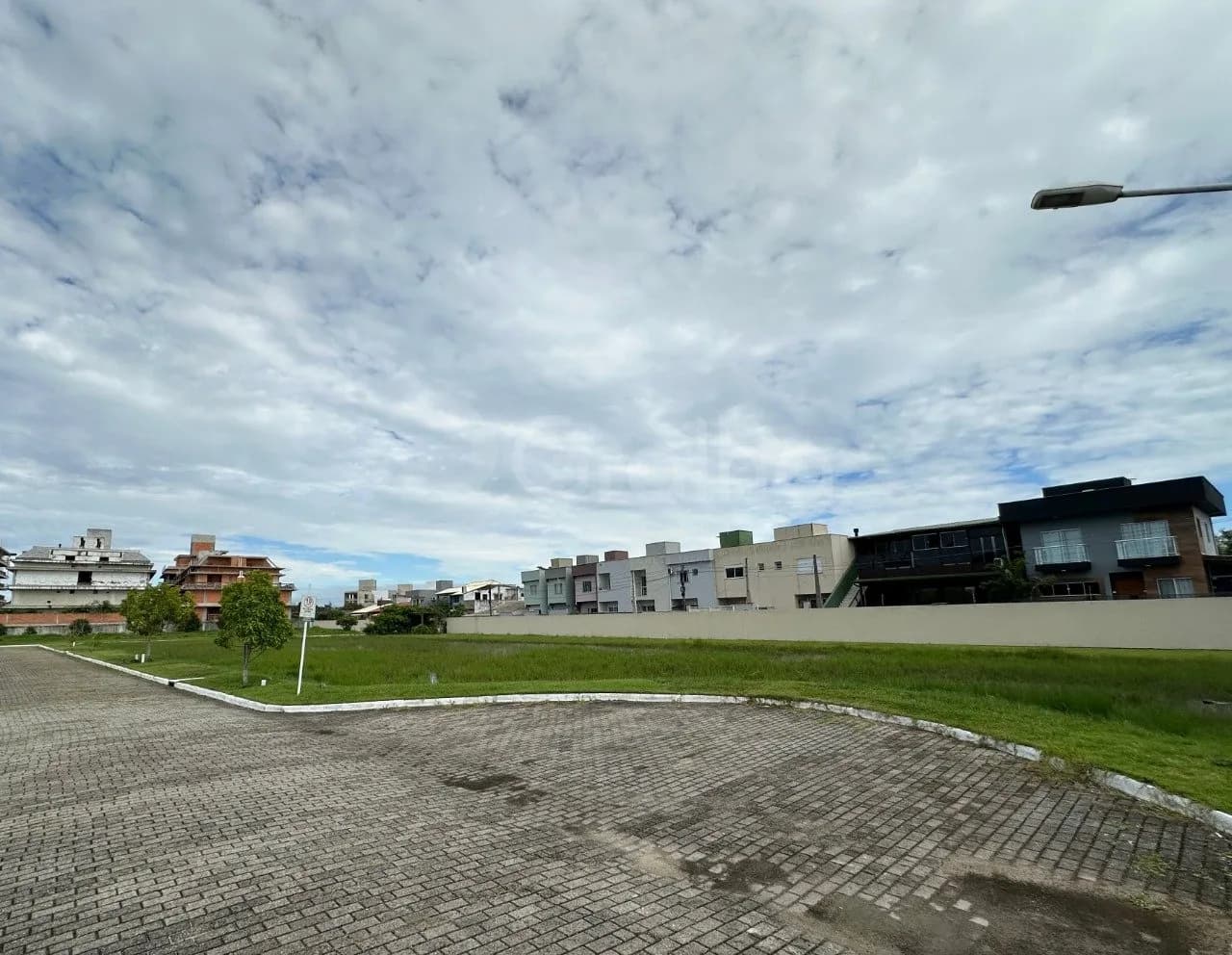 Terreno para venda em Campeche com 394 m² — foto principal
