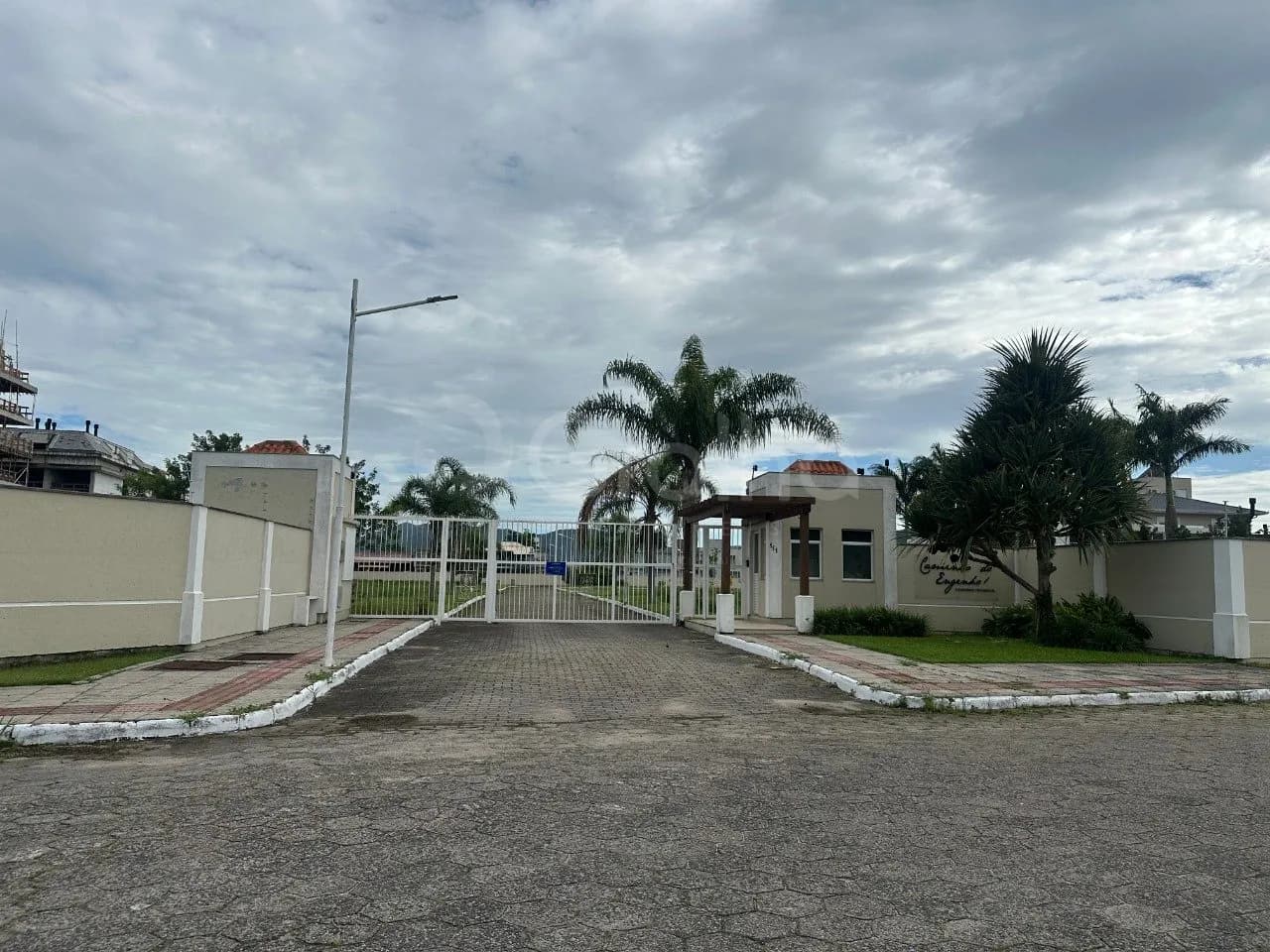 Terreno para venda em Campeche com 394 m² — foto 4