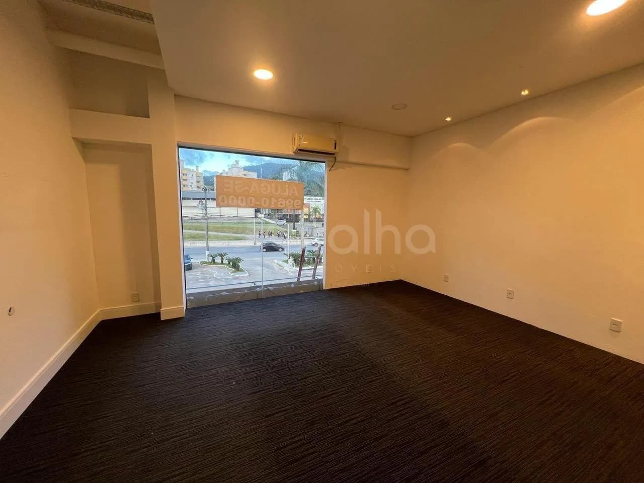 Loja para venda em Saco Grande com 150 m² — foto principal