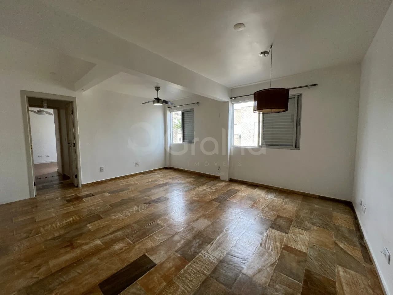 Apartamento para venda com 2 dormitórios em Coqueiros com 56 m² — foto principal
