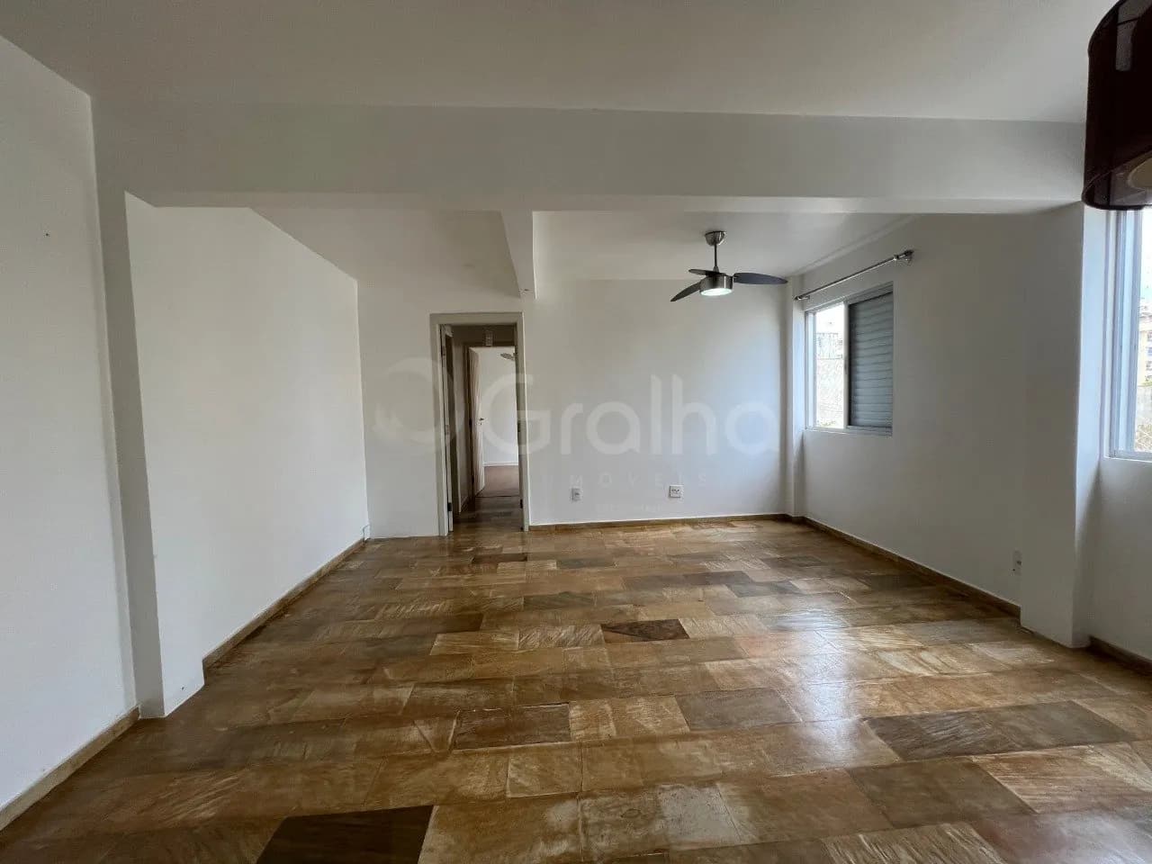 Apartamento para venda com 2 dormitórios em Coqueiros com 56 m² — foto 4