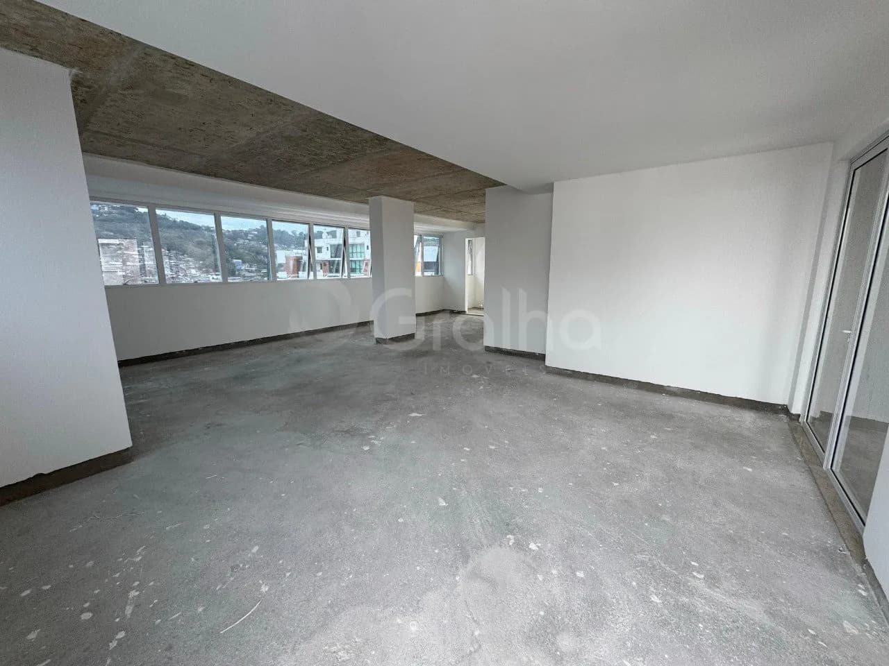 Sala comercial para venda em Centro com 185 m² — foto 3
