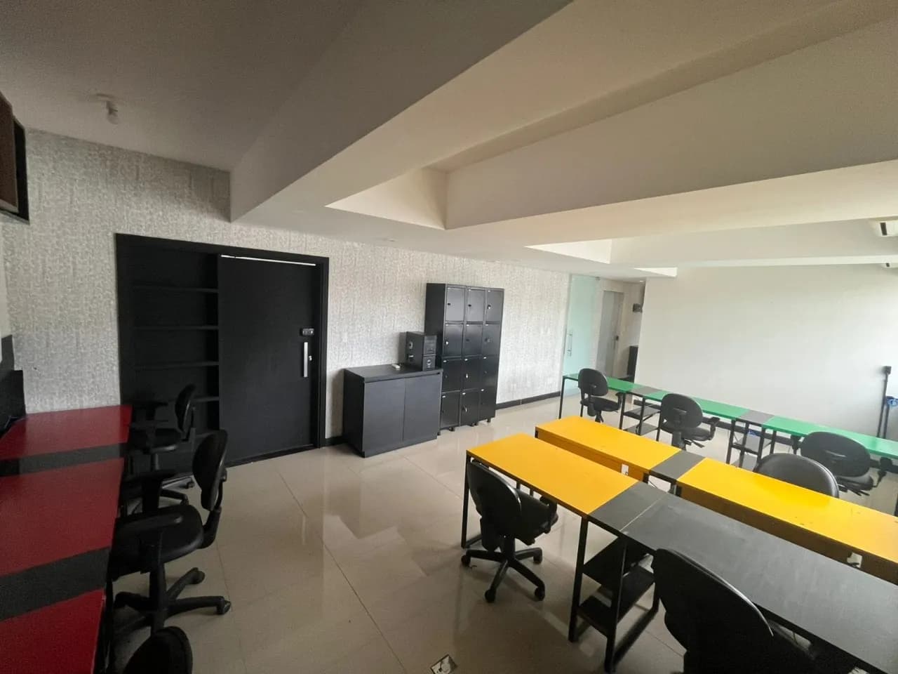 Sala comercial para venda em Centro com 67 m² — foto principal
