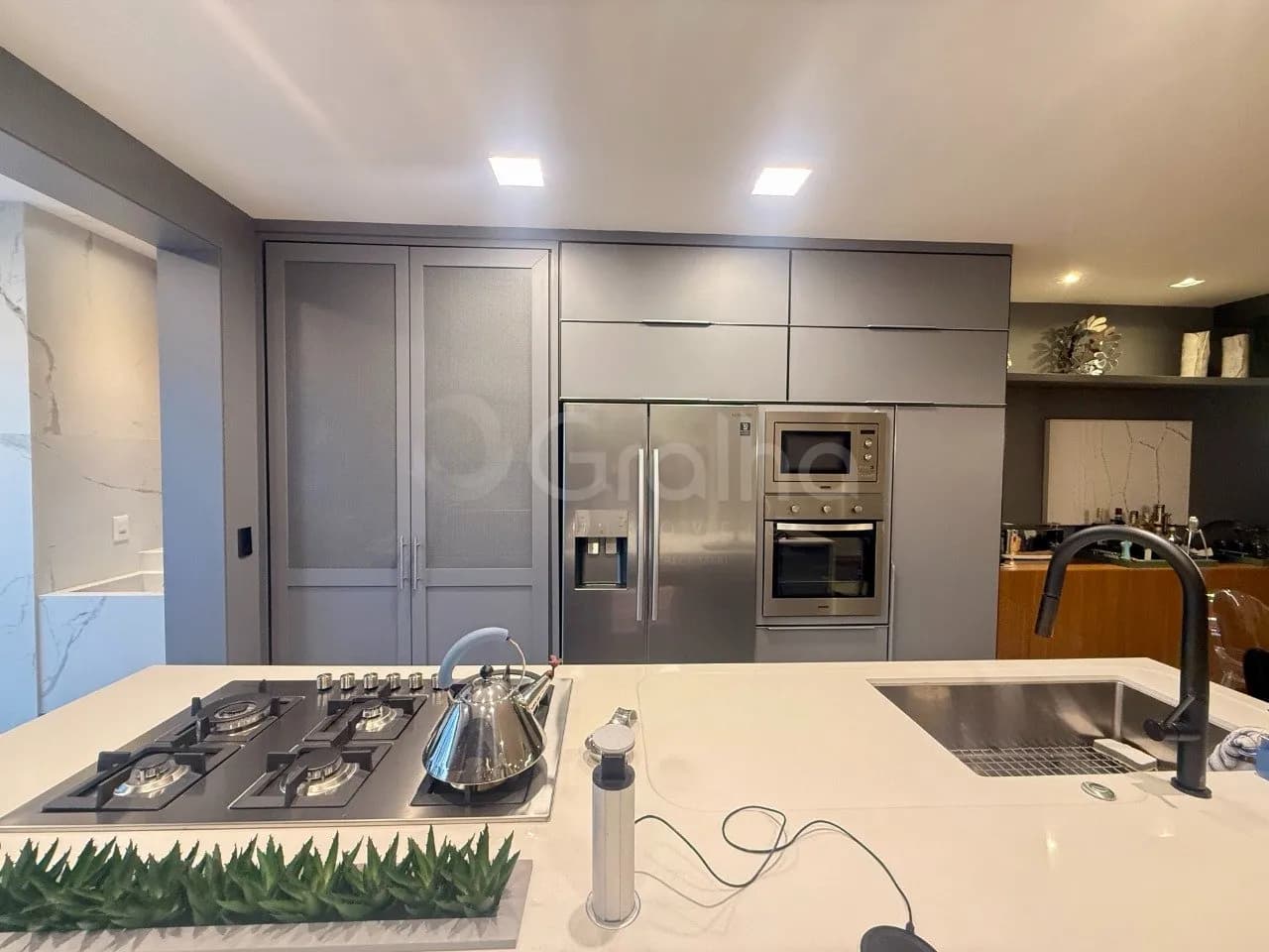 Apartamento duplex para venda com 3 dormitórios em Jurerê com 139 m² — foto 2