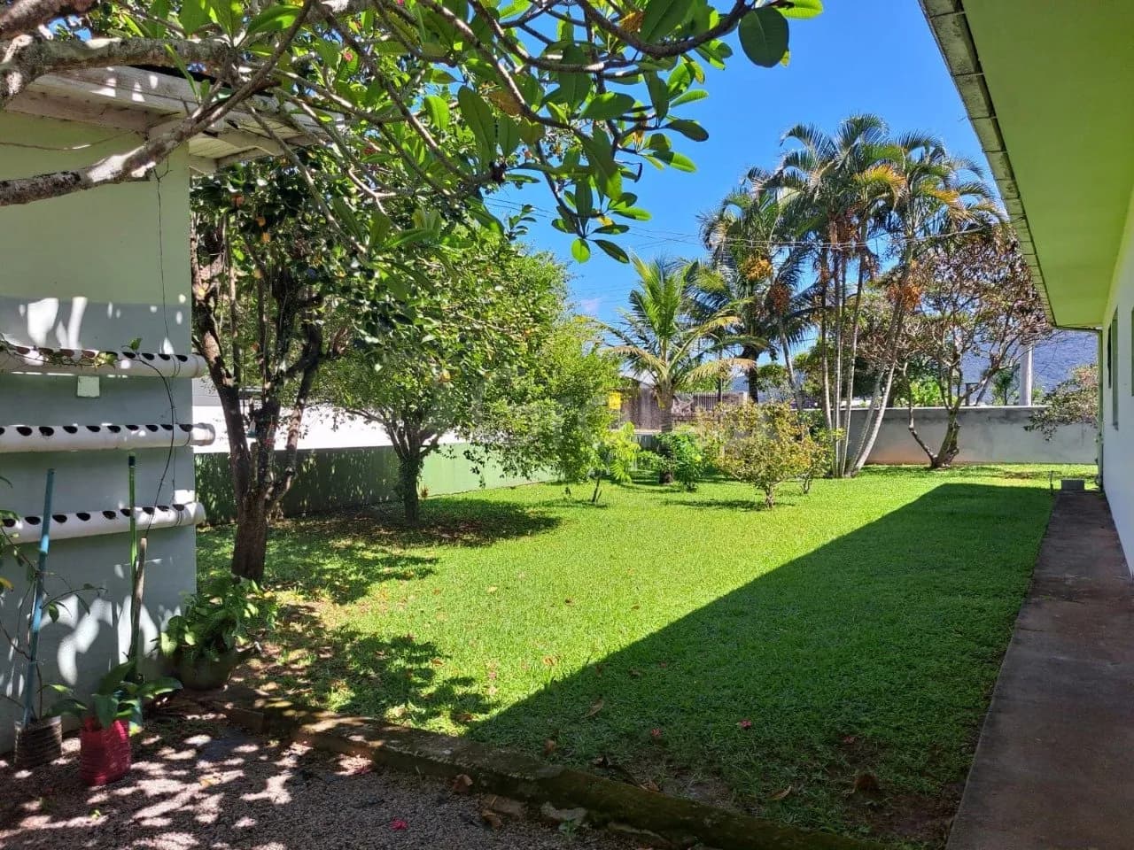 Terreno para venda em Barra Da Lagoa com 3519 m² — foto principal