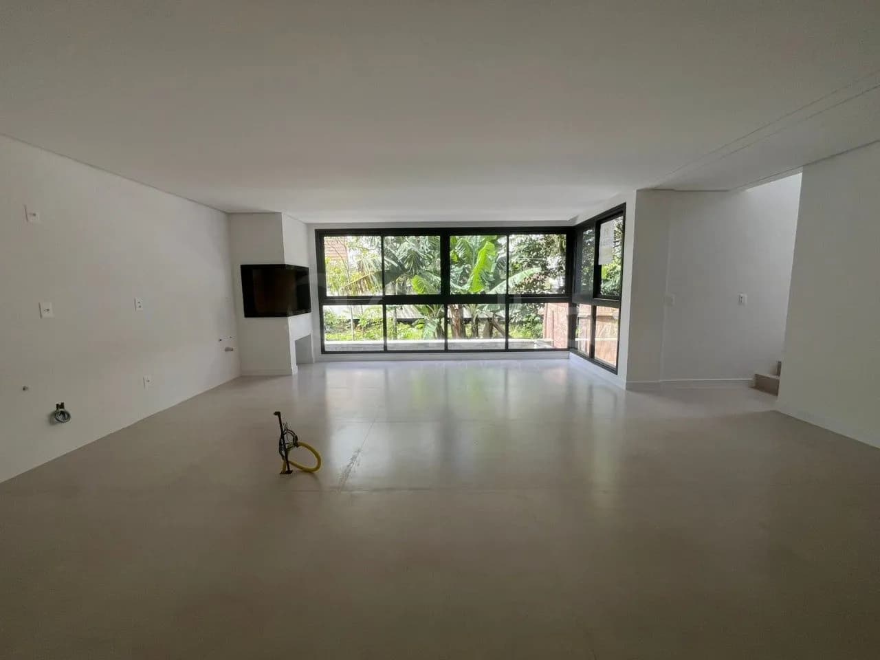 Casa para venda com 3 dormitórios em Côrrego Grande com 173 m² — foto principal