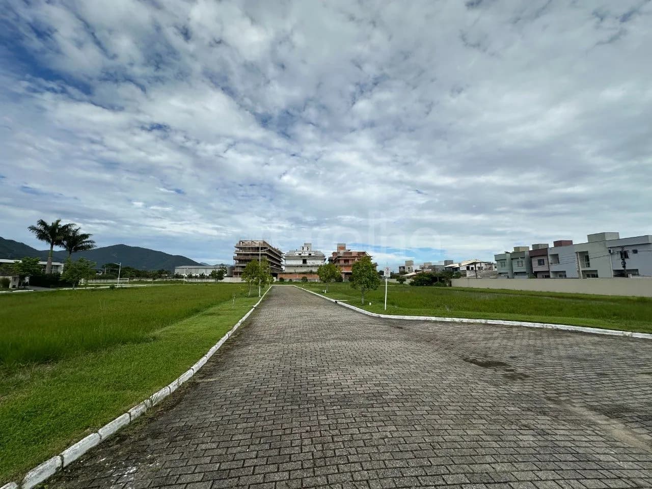 Terreno para venda em Campeche com 400 m² — foto principal