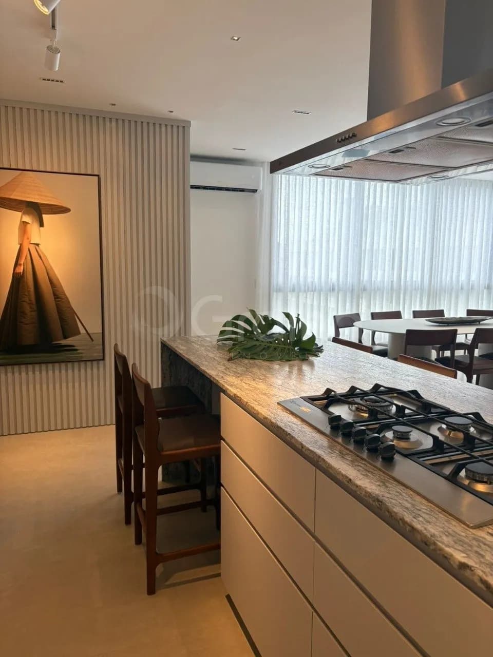 Apartamento para venda com 4 dormitórios em Jurerê com 160 m² — foto 2