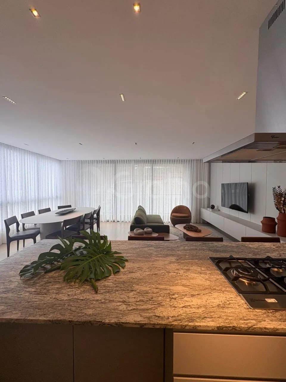 Apartamento para venda com 4 dormitórios em Jurerê com 160 m² — foto 3