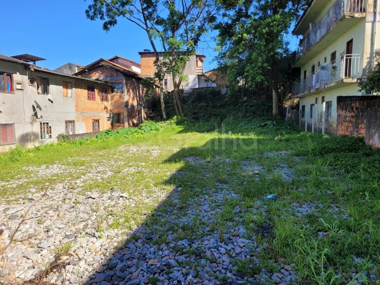 Terreno para venda em Saco Grande com 800 m² — foto principal