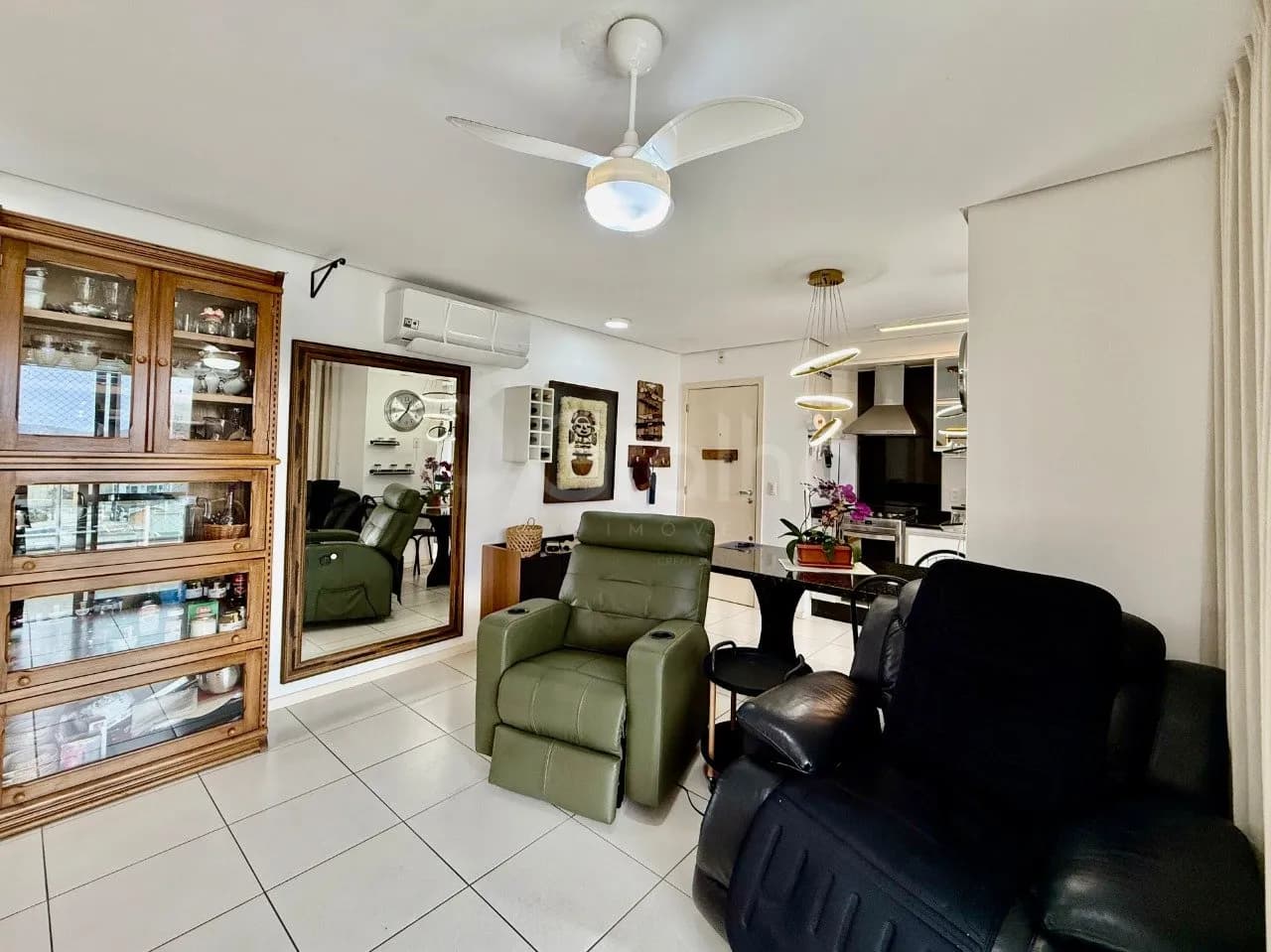 Apartamento para venda com 2 dormitórios em Agronômica com 67 m² — foto 2