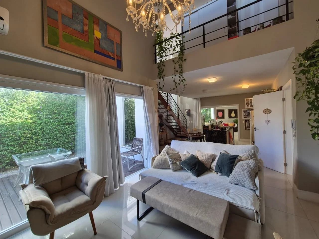 Casa de condomínio para venda com 3 dormitórios em Rio Tavares com 340 m² — foto principal