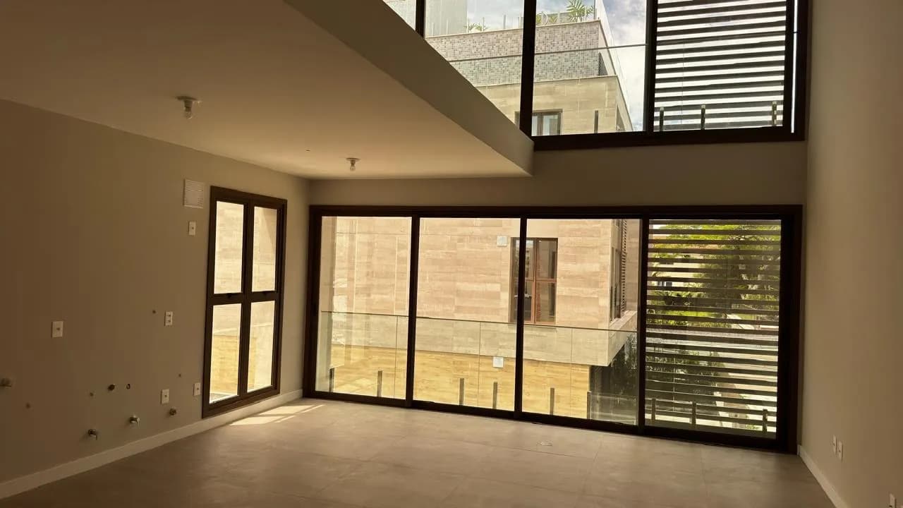 Apartamento duplex para venda com 1 dormitório, em Campeche com 70 m² — foto principal