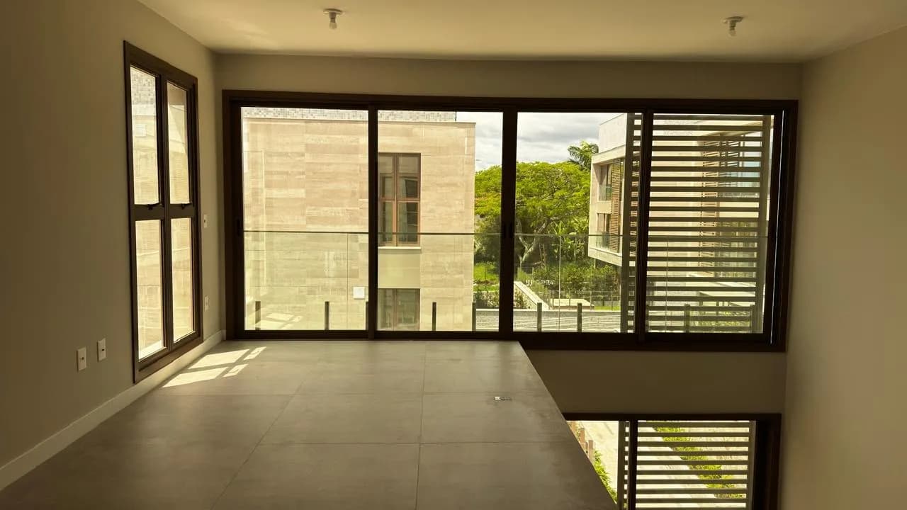 Apartamento duplex para venda com 1 dormitório, em Campeche com 70 m² — foto 4
