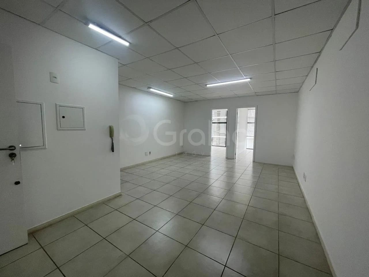 Sala comercial para venda em Centro com 46 m² — foto principal