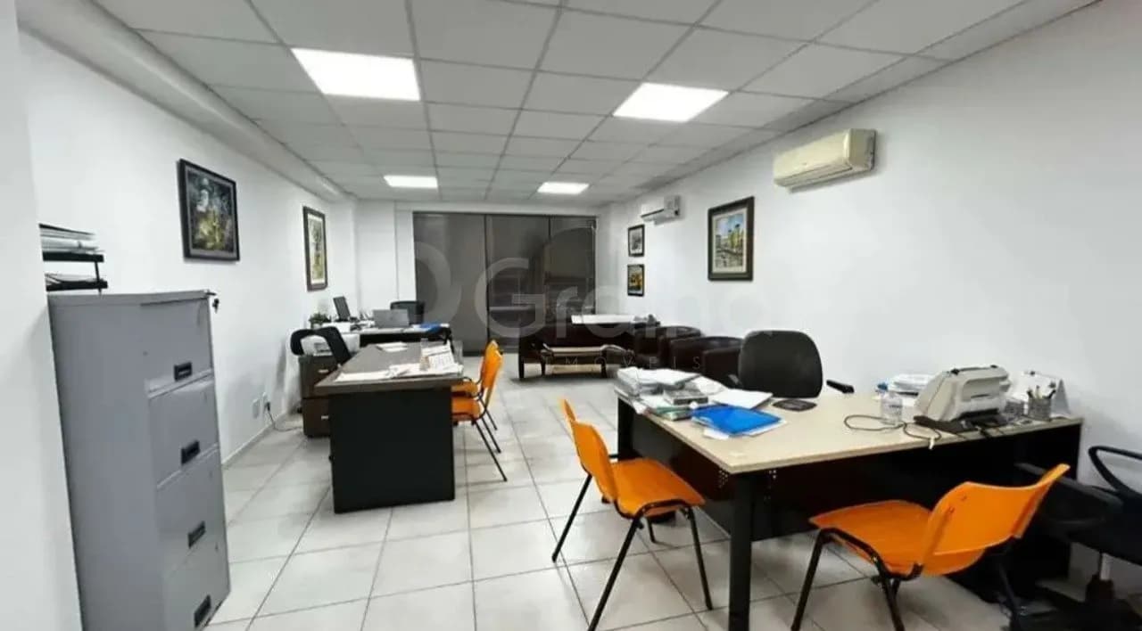 Sala comercial para venda em Centro com 50 m² — foto principal