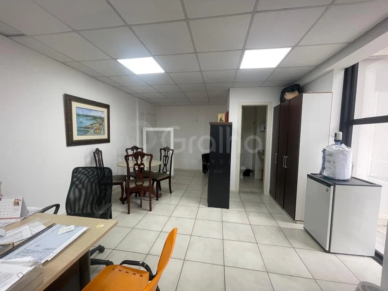 Sala comercial para venda em Centro com 50 m² — foto 2