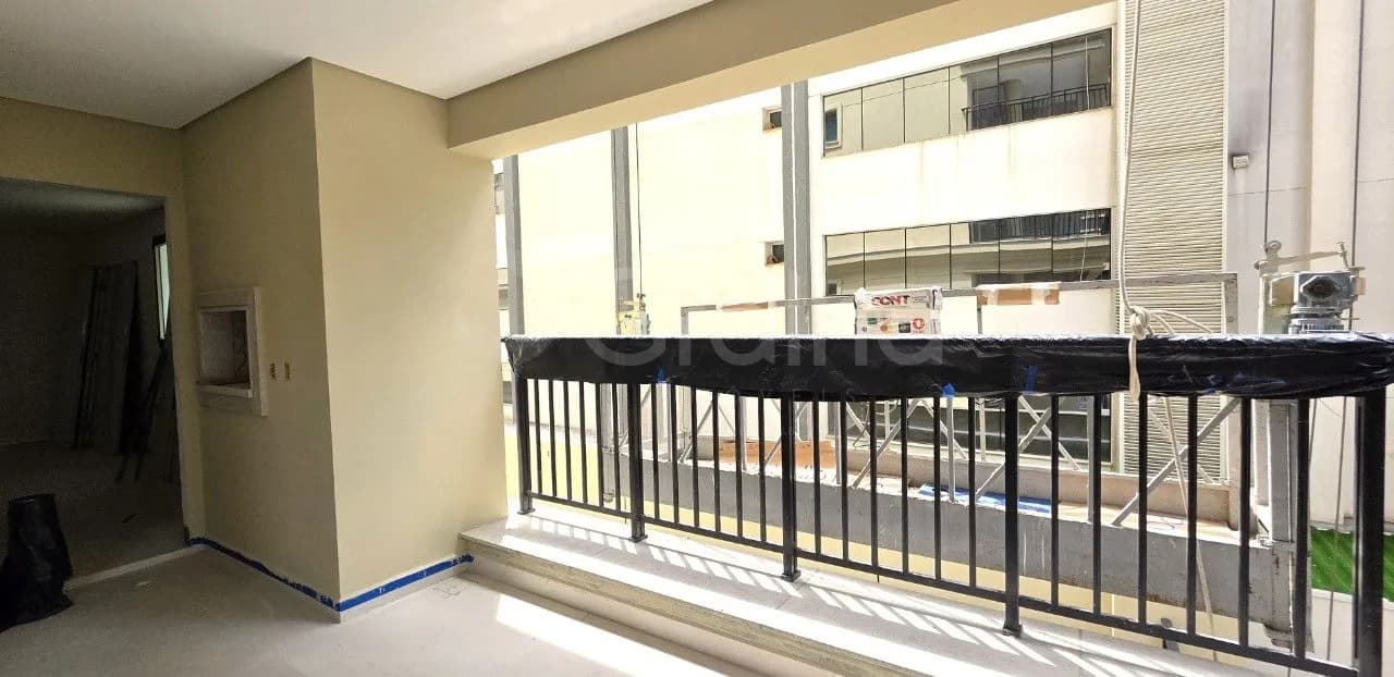 Apartamento para venda com 3 dormitórios em Centro com 154 m² — foto 2