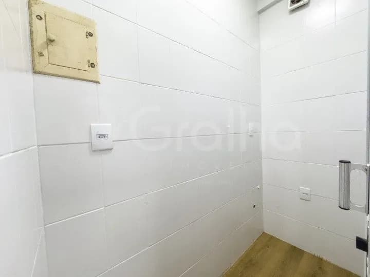 Sala comercial para venda em Centro com 33 m² — foto 5