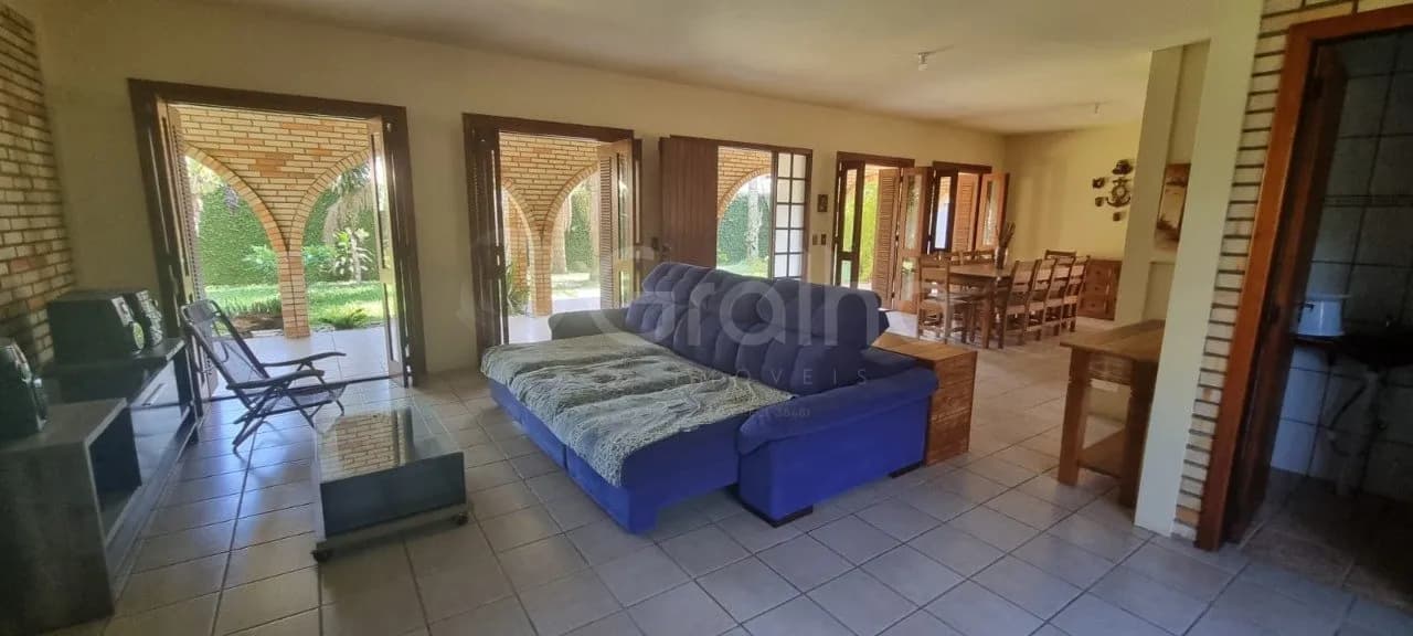 Casa para venda com 3 dormitórios em Vargem Grande com 248 m²