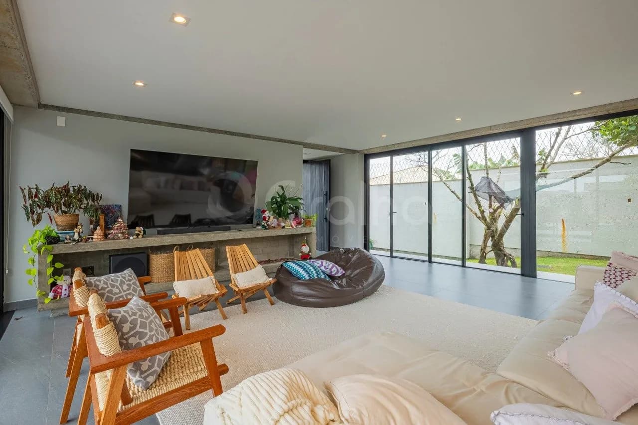 Casa de condomínio para venda com 4 dormitórios em Rio Tavares com 648 m² — foto 4