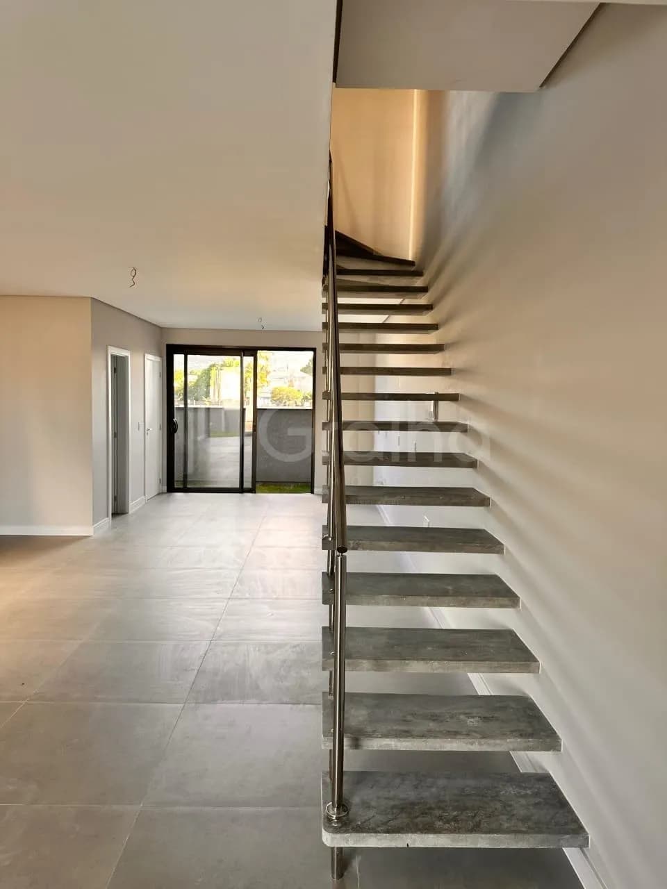Casa para venda com 3 dormitórios em Ingleses Centro com 201 m² — foto 2