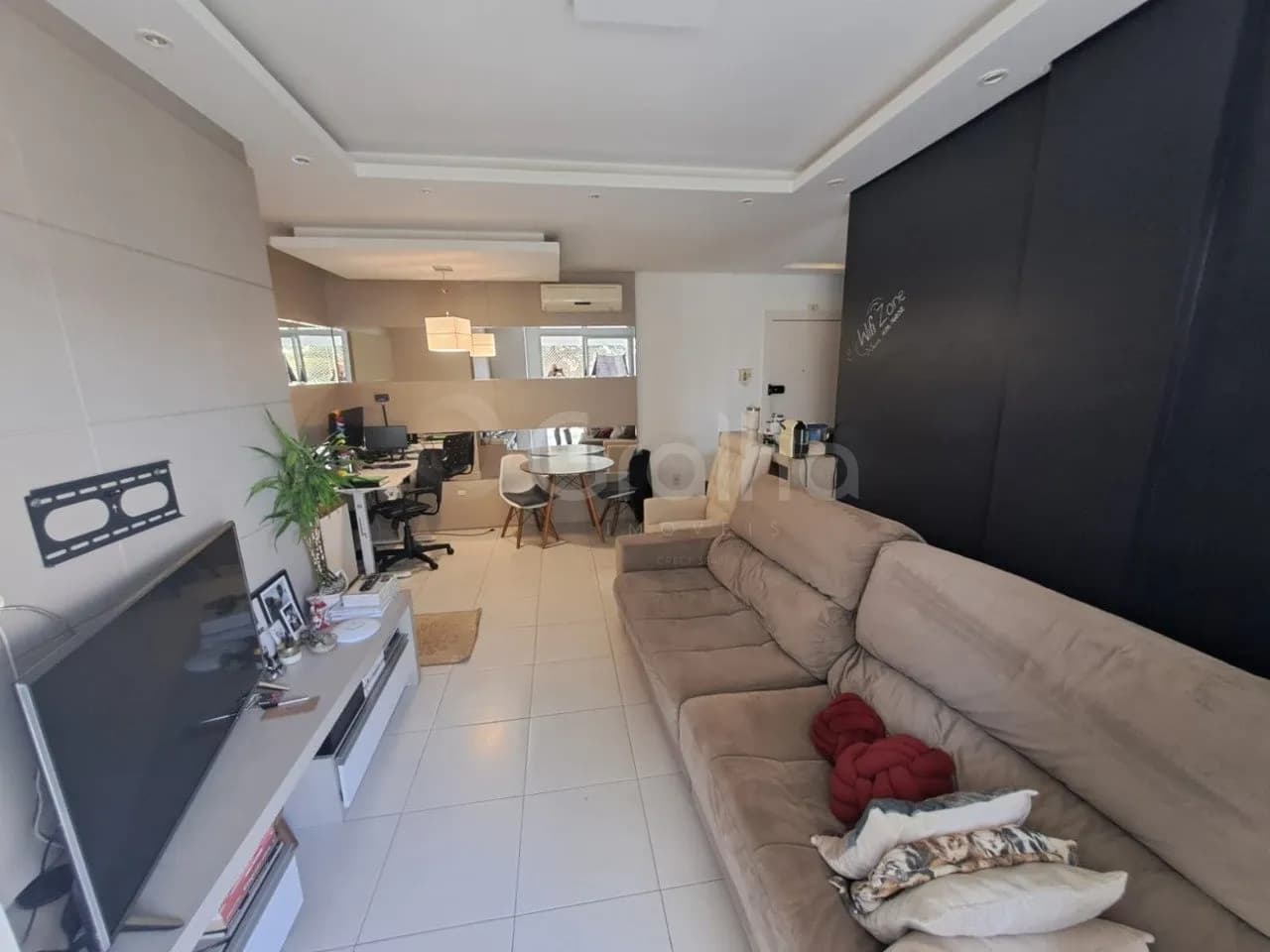 Apartamento para venda com 2 dormitórios em Coqueiros com 69 m² — foto principal