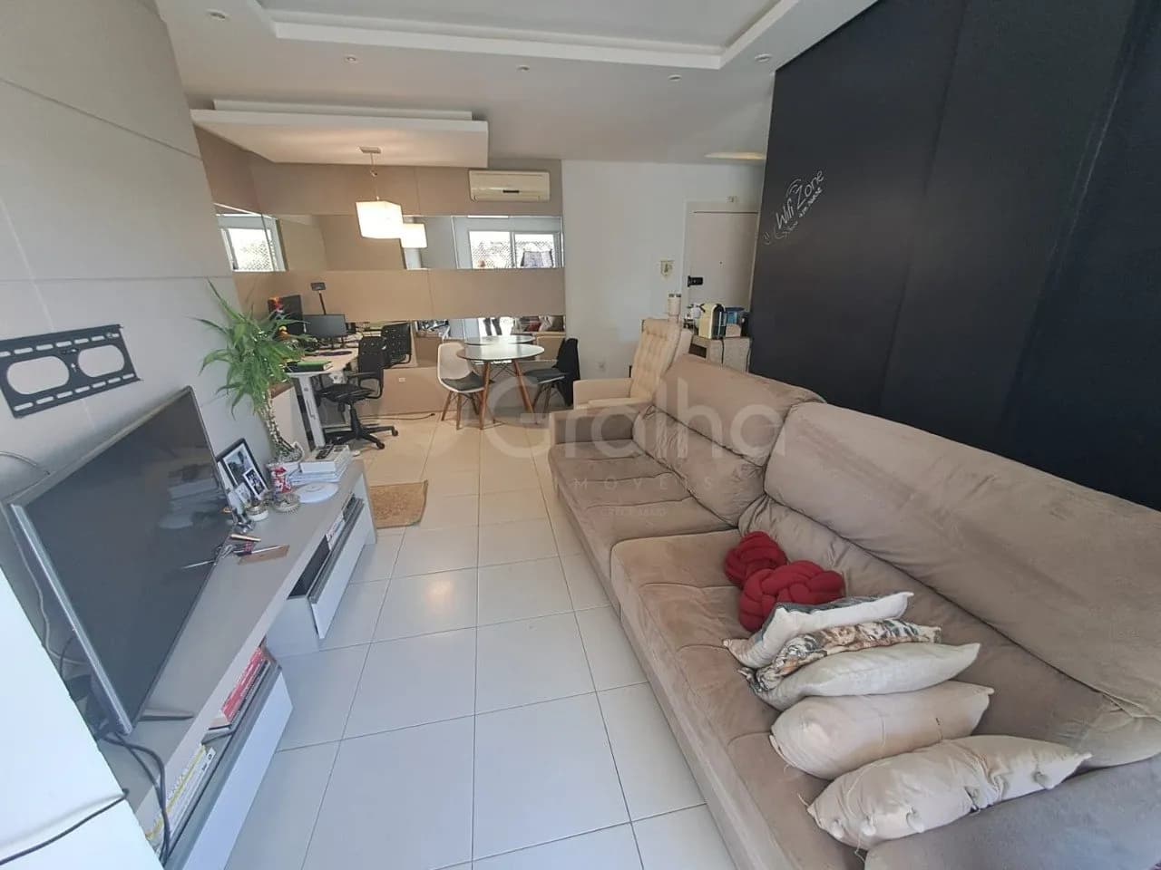 Apartamento para venda com 2 dormitórios em Coqueiros com 69 m² — foto 2